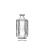 700ml glass Lyra vintage spirit bottle with a cork stopper, perfect for premium gin, vodka, whiskey, homebrewing, and distilling. Classic and elegant design