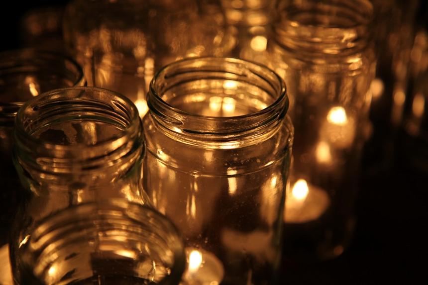 empty candle jars ready to be filled